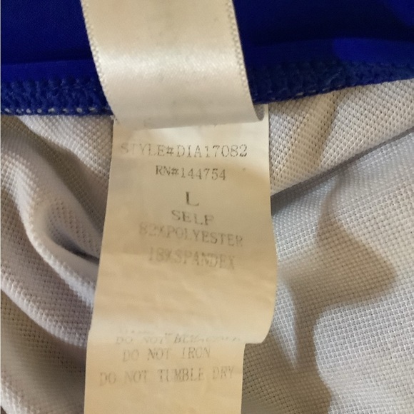 Davi & Dani Women’s laser cut blue 1 pc deep v front swimsuit size large - Picture 4 of 4